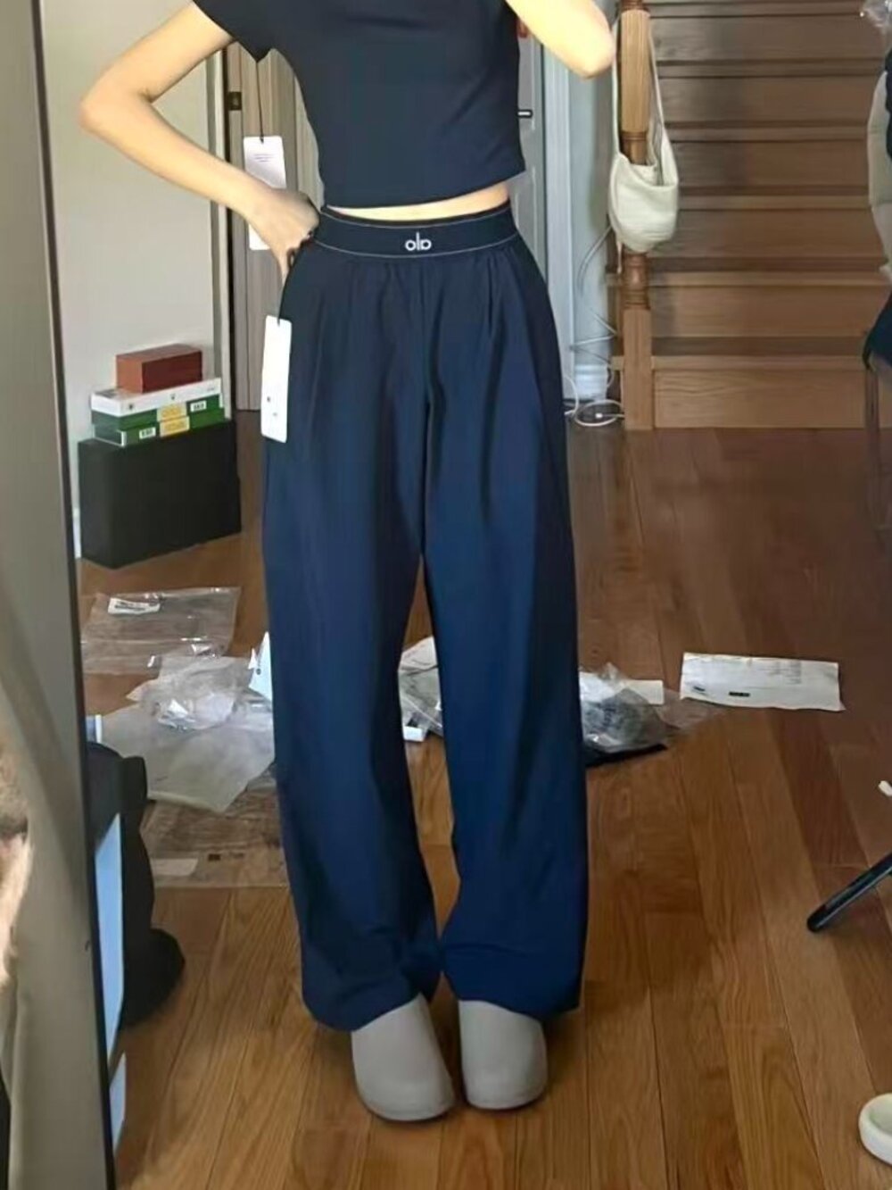 ALO Yoga Navy Blue Trouser (Regular 30”)✈ Brand new with tags✨